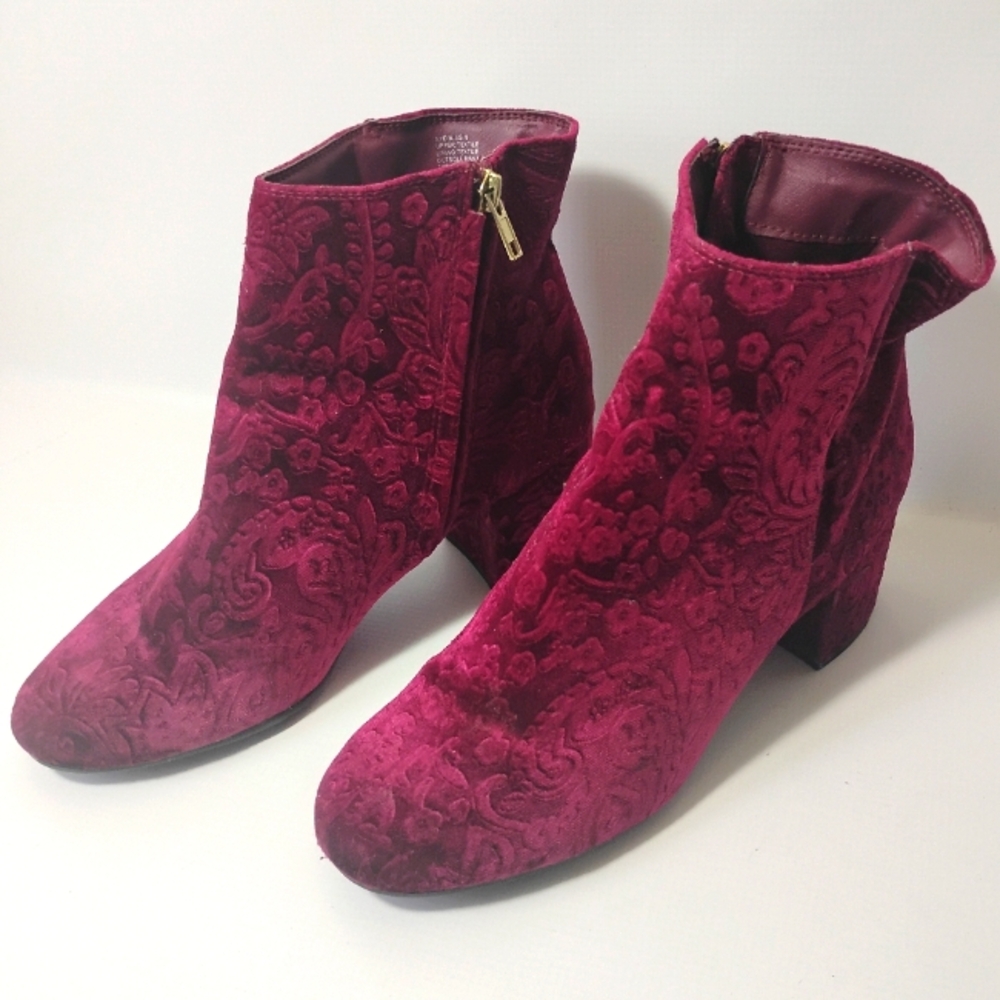 ZigiSoho Nydia Women's Size 9 Burgundy Velvet Brocade Style Zip Up Ankle Boots